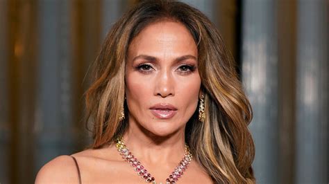 jennifer lopez make/maka|Jennifer Lopez Finally Revealed the Secret to Her Signature Eye .
